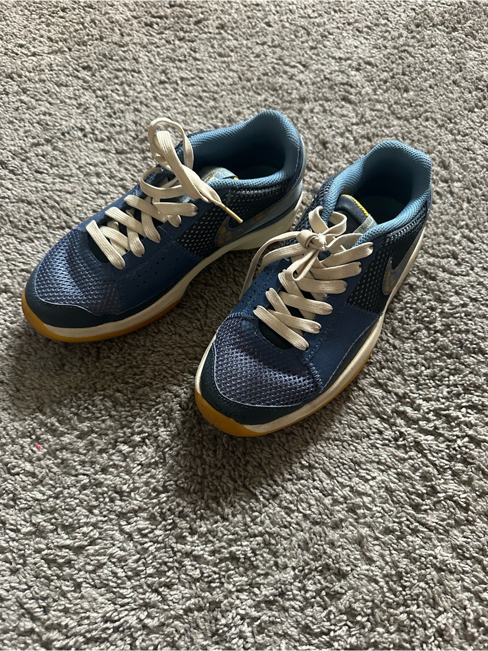 Nike Light Blue Mesh Sneaker with White Tag